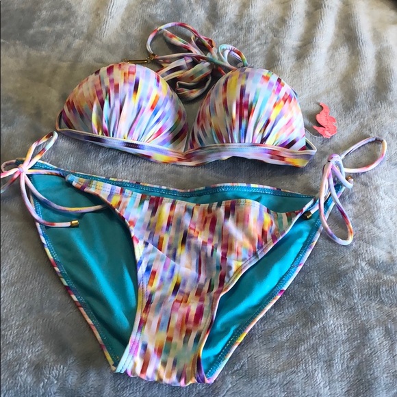 Women’s Bikini - Picture 1 of 8